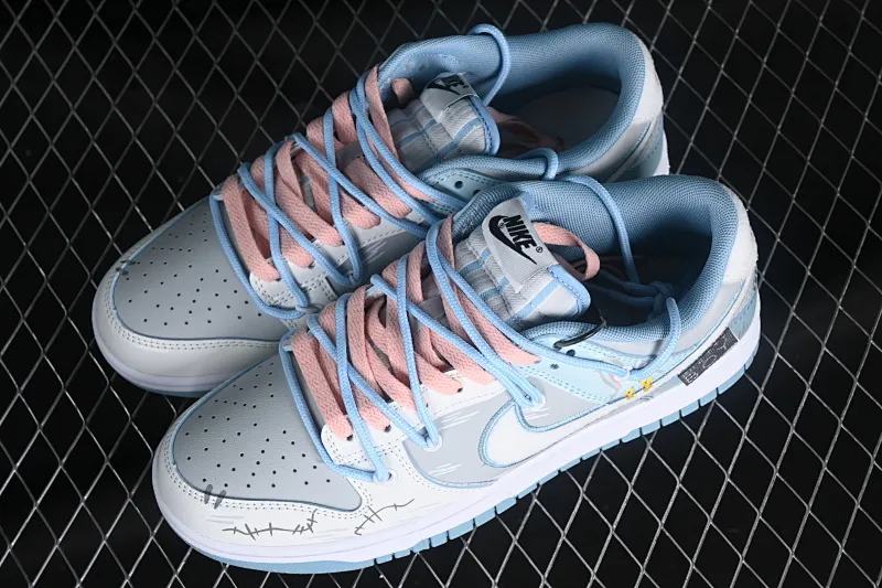 All Categories Nk SB Dunk Series Nk SB Dunk Low Low-top sneakers Nk Dunk Low CNY Made in Cass Hand-painted rabbit Gray blue and white SB strap deconstructed low-top casual sneakers FB1871-011